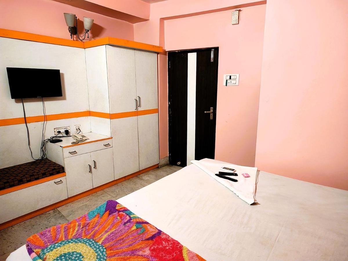 Staymaker Tirupati Guest House Calcutta Eksteriør billede